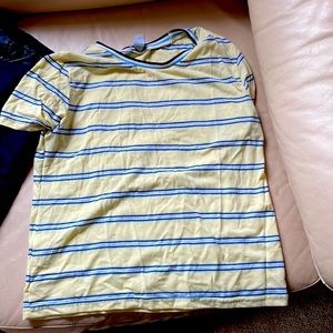 Short sleeve slightly fitted striped tee.